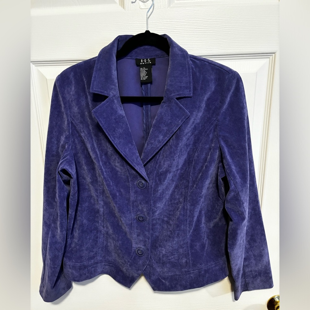 WOMENS R.O.T. DARK LAVENDER CORDUROY LONG SLEEVE FRONT THREE BUTTON CLOSURE SZ L